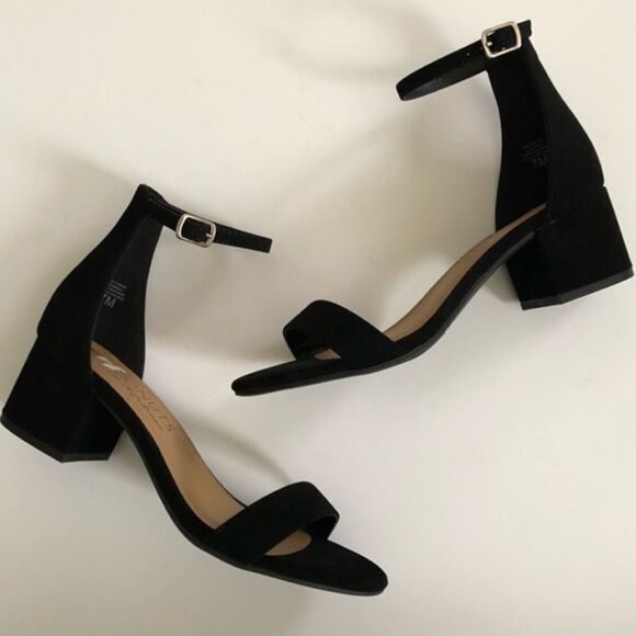 ✨ Coconuts by Matisse
Greta Sandal✨ - Picture 7 of 8